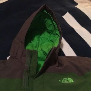 Boys North-face coat size M 10/12